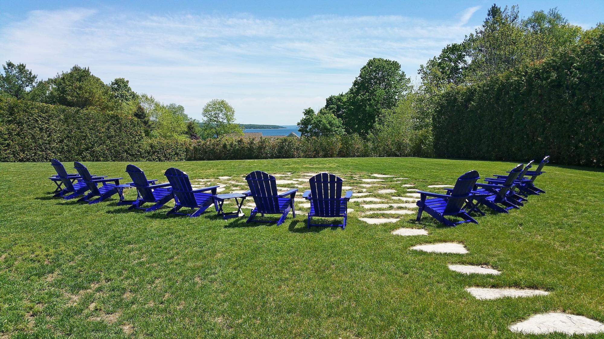 Charlevoix Inn & Suites Surestay Collection By Best Western Exterior foto