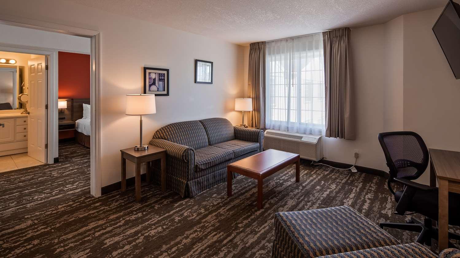 Charlevoix Inn & Suites Surestay Collection By Best Western Exterior foto